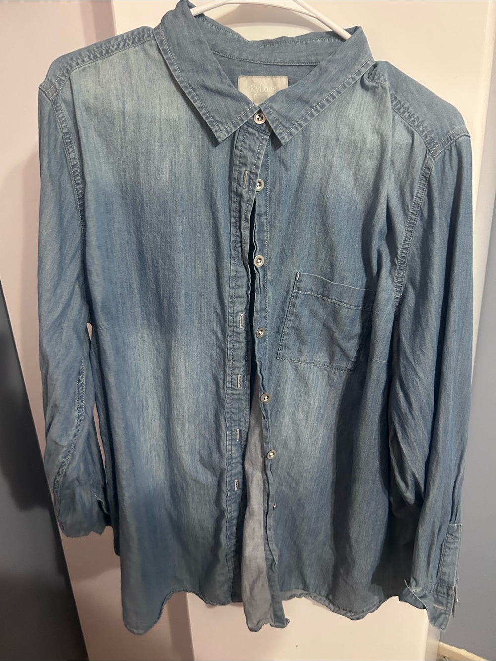 Ryllace Chambray Button-Up Shirt (Size 22)